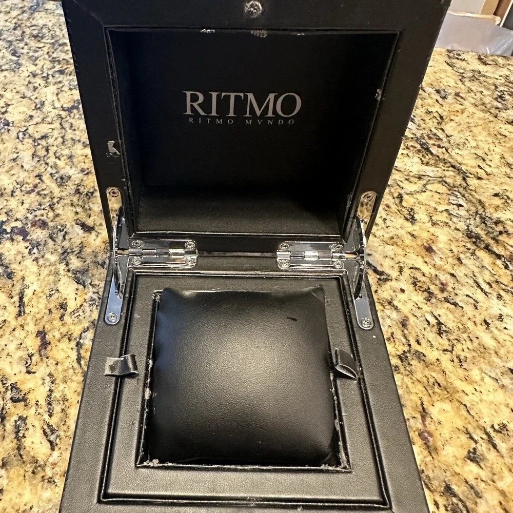 Ritmo Mundo Colorful Steel Rectangle Watch With Box‎ Automatic Needs Battery